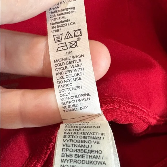 ATHLETA salutation stash ribbed flare in candy red size medium workout gym - Picture 9 of 10